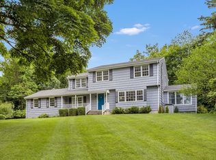 10 Wilson Ridge Rd E, Darien, CT 06820