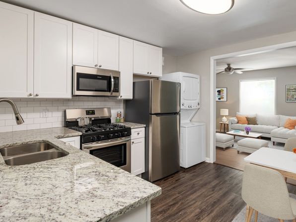 351 Hillcrest Ave #A06