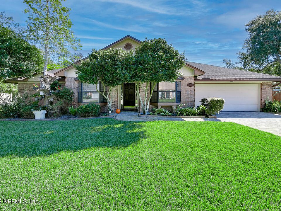 1st image of 519 LAZY MEADOW Drive E