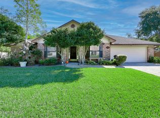 519 Lazy Meadow Dr E, Jacksonville, FL 32225