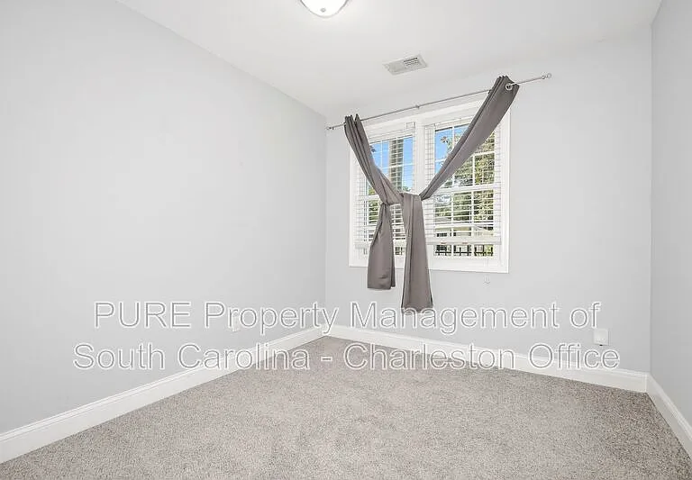 1133 Brody Ave — Photo 6