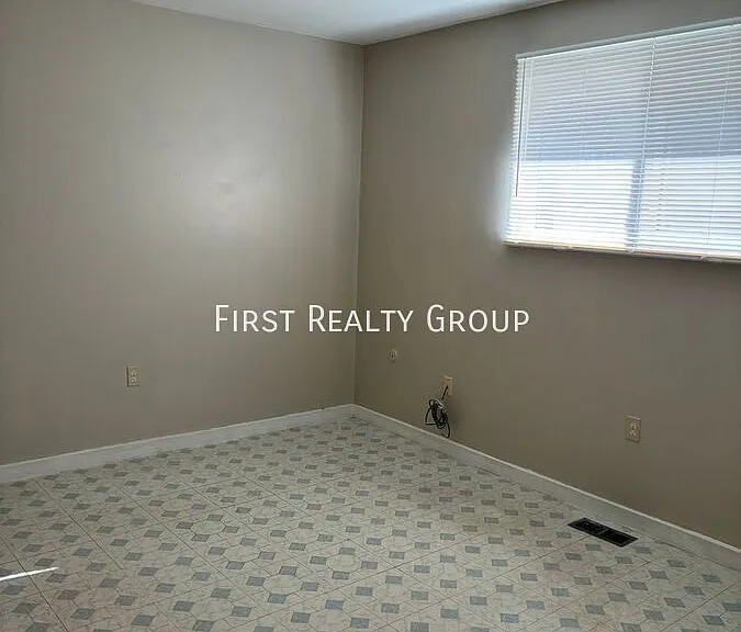 2322 Koehler Ave — Photo 13
