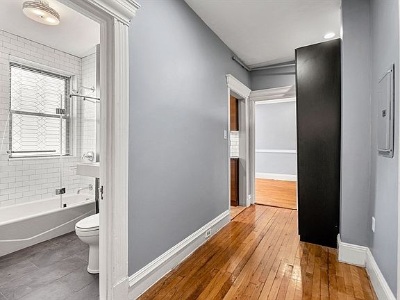 5th image of 51 Park Dr APT 9