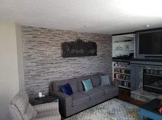 7904 Deer Run, Parkville, MO 64152
