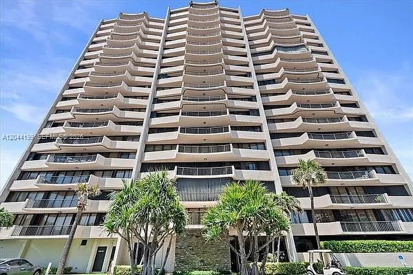 Cote D Azur Condo — Photo 2