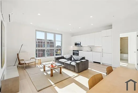2 bed, 1000 sqft, $1,975 — Photo 2