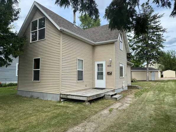 608 Duluth Ave N, Thief River Falls, MN 56701