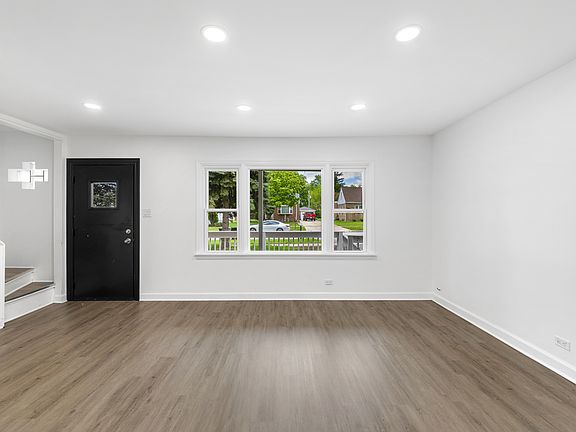 5th image of 6754 S 78th Ave