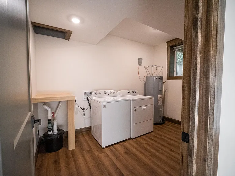 927 E Miller Dr — Photo 24