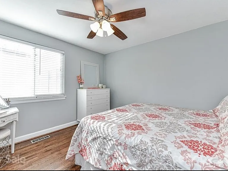 1632 Academy St — Photo 12