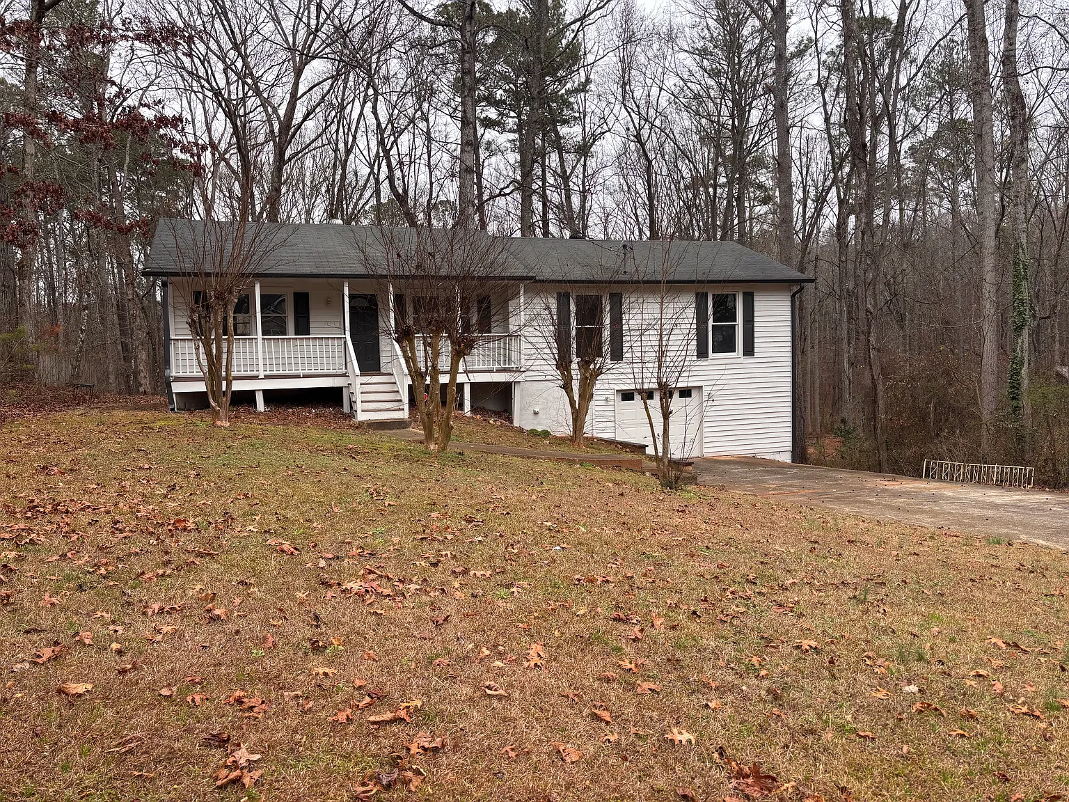 3 bed, 1290 sqft, $1,950 — Photo 2
