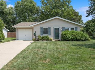 1016 Linhof Rd, Wilmington, OH 45177