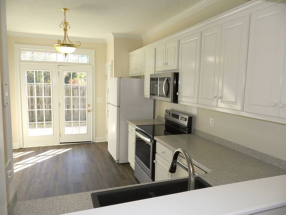 4th image of 519 Laniers Way
