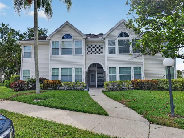 1975 Westminster Cir APT 4, Vero Beach, FL 32966