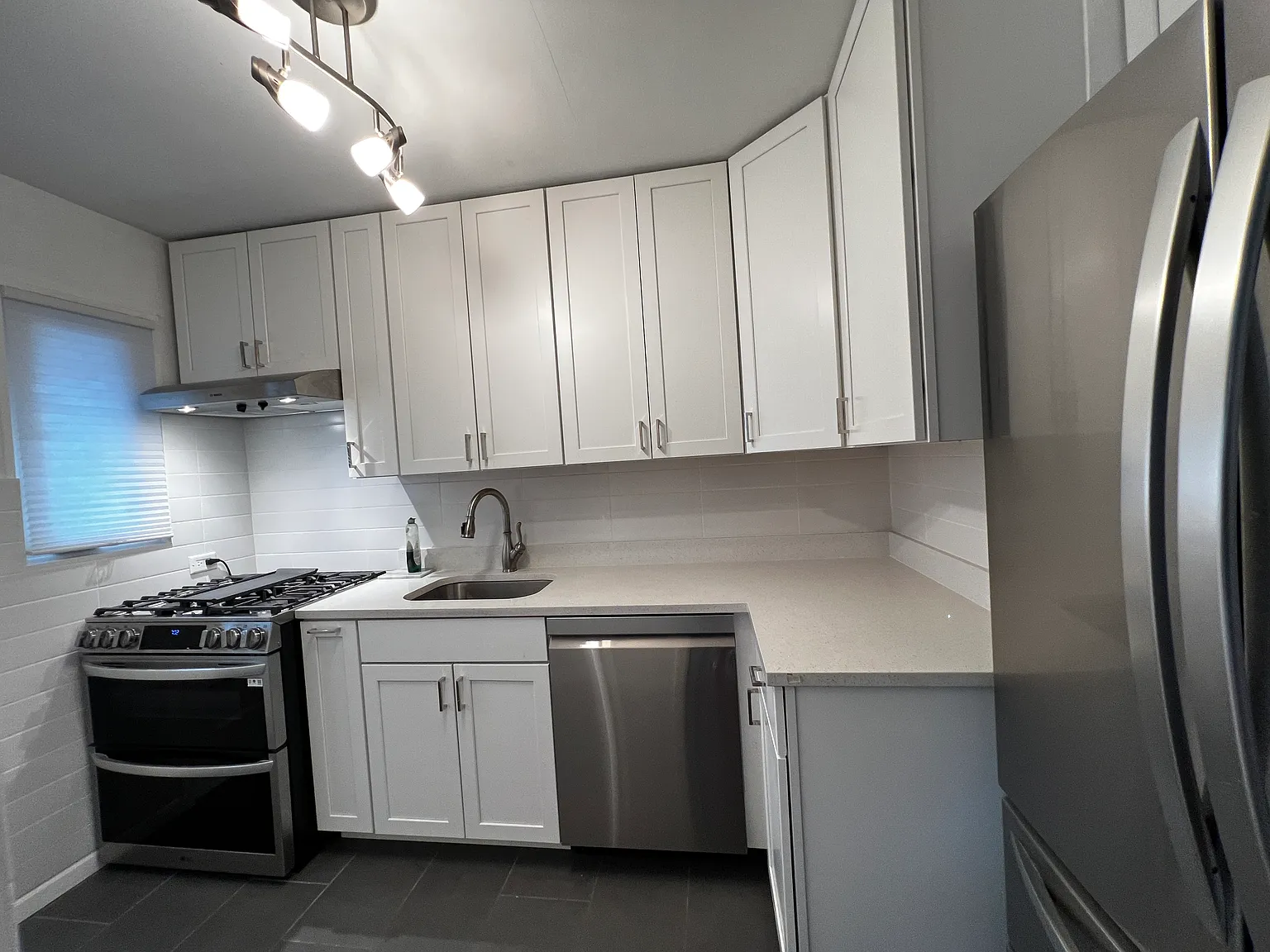 2 bed, 1400 sqft, $2,000 — Photo 3