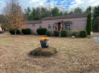 34 Breezy Ln, Thompson, CT 06277