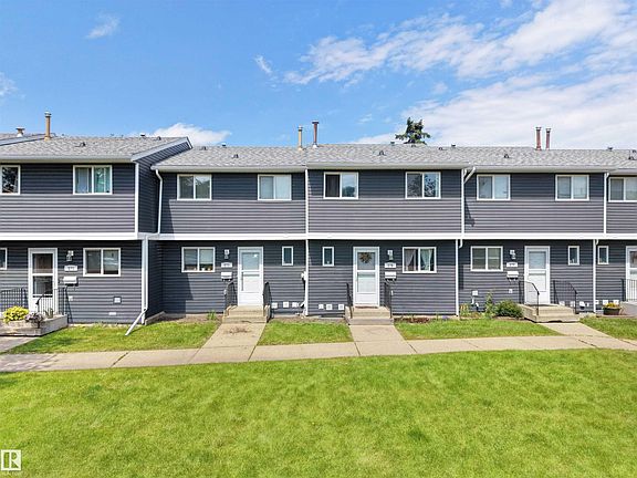 2nd image of 575 Dunluce Rd NW