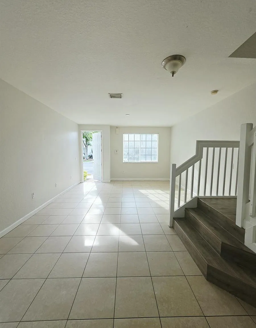 Napoli Lake Dr, Riviera Beach — Photo 1
