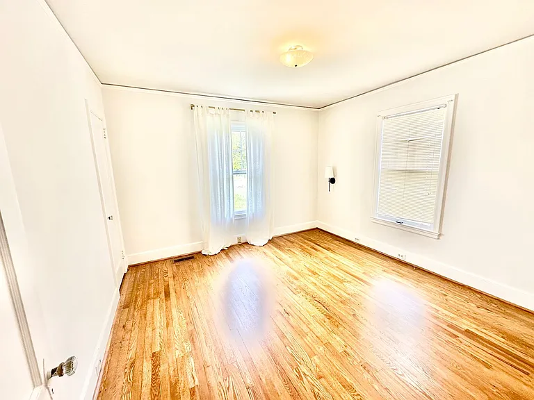 441 Jackson St — Photo 25
