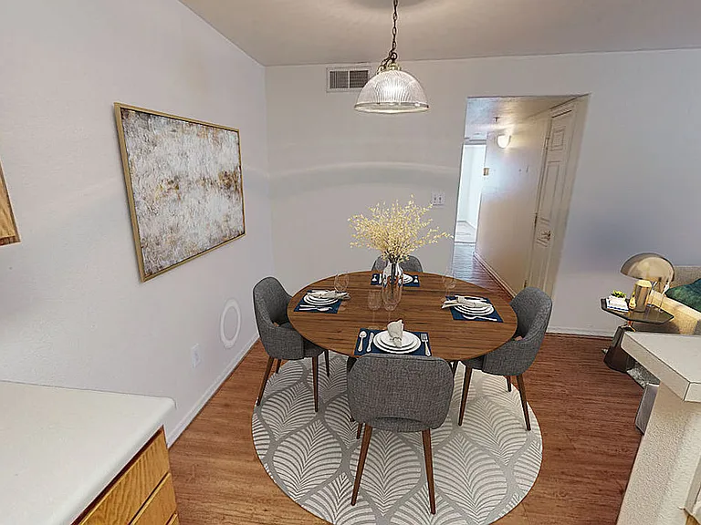 Skyline Apartments — Photo 18