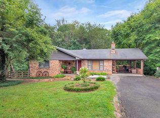 5833 Roach Rdg, Earlysville, VA 22936