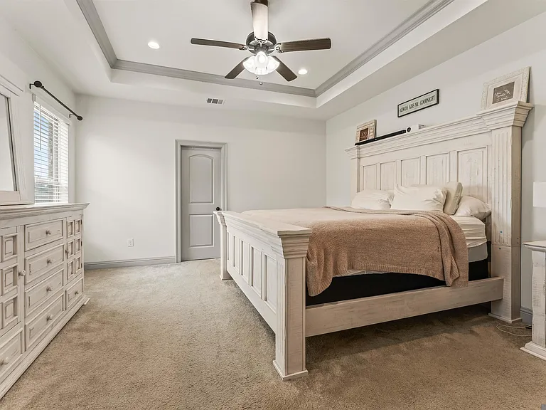40053 Maddie Dr — Photo 11