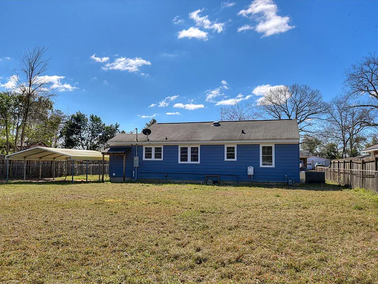 302 Burgess Dr — Photo 31