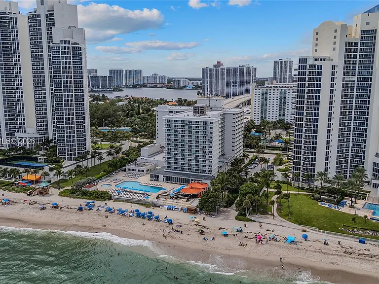 19201 Collins Ave #349 — Photo 47