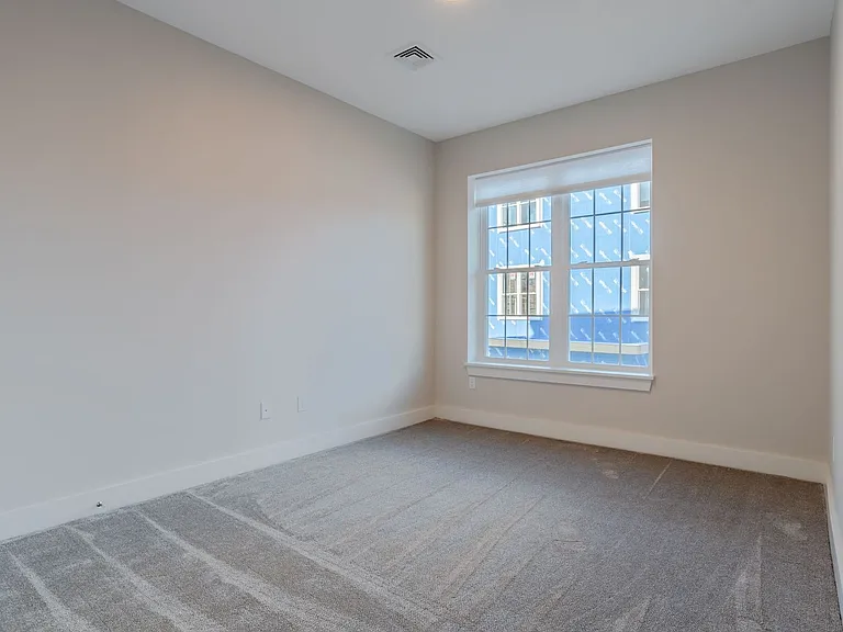 16 Sullivan St — Photo 12