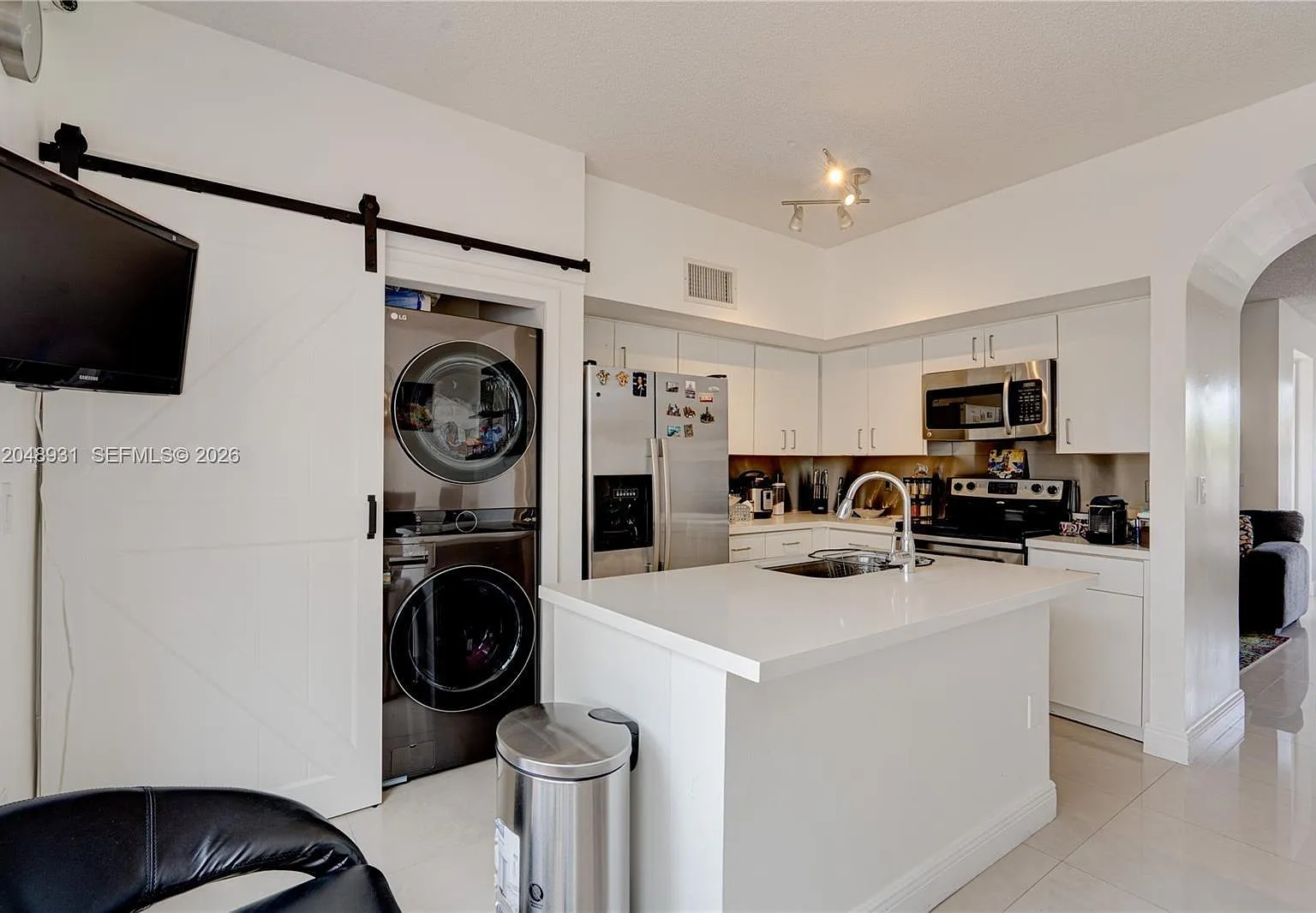Tiffany Lakes Condo — Photo 3