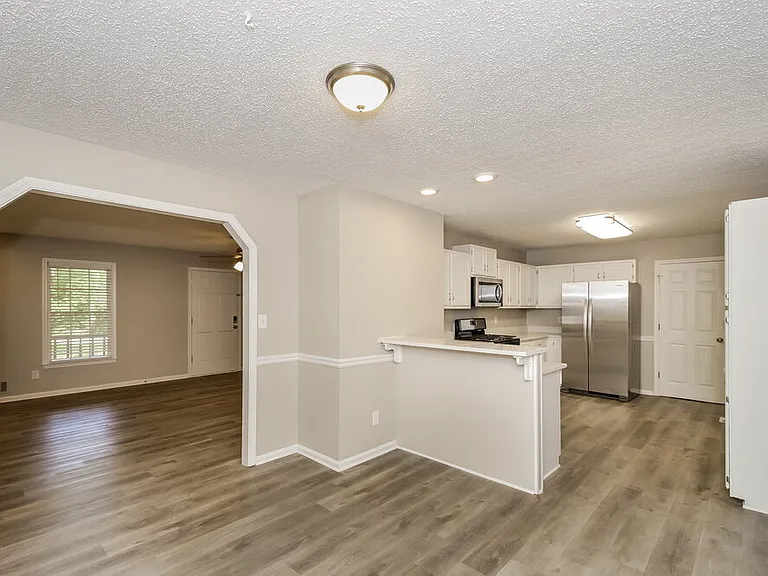 237 Vienna Way — Photo 8