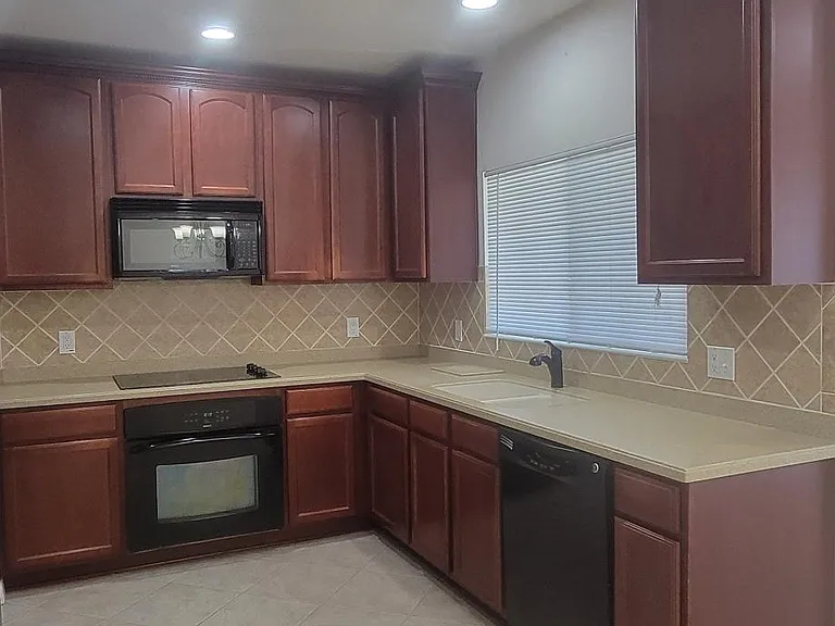 2945 Willowleaf Ln — Photo 14
