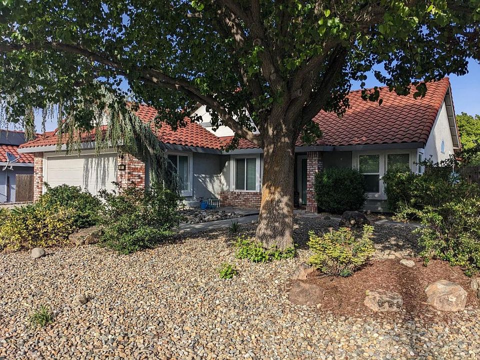1st image of 692 Rambleton Dr