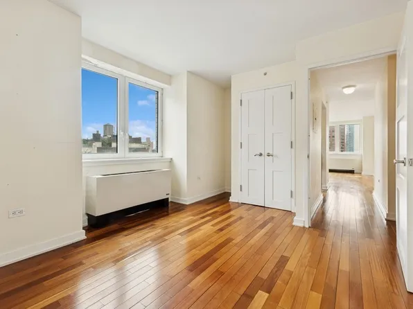 425 5th Avenue 27B image 6 of 7