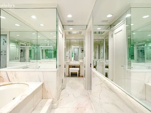 570 Park Avenue image 9 of 14