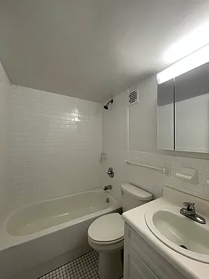 Rented by Kole Group | media 14