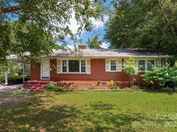 1618 Chesterfield Ct, Gastonia, NC 28052