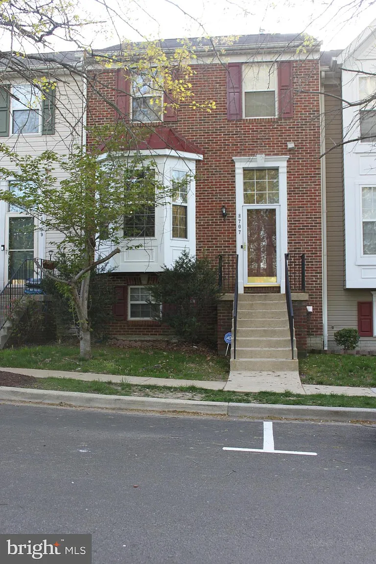 8707 Community Square Ln photo 1