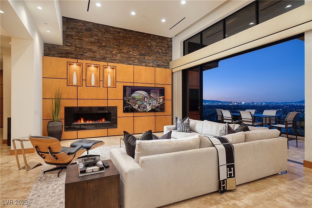 1492 Macdonald Ranch Dr