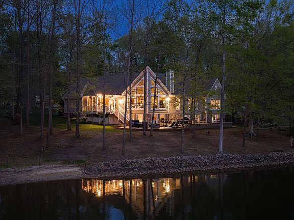 3rd image of 232 Raven Rd