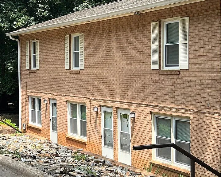 3 Circle St — Photo 1