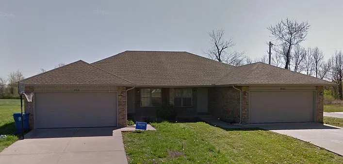 5518 S Daniel St — Photo 1