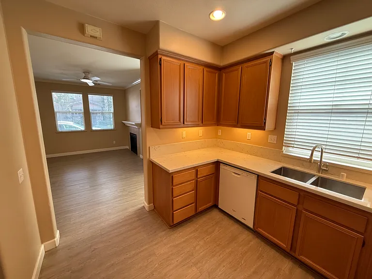 3329 Hatten Ln — Photo 6