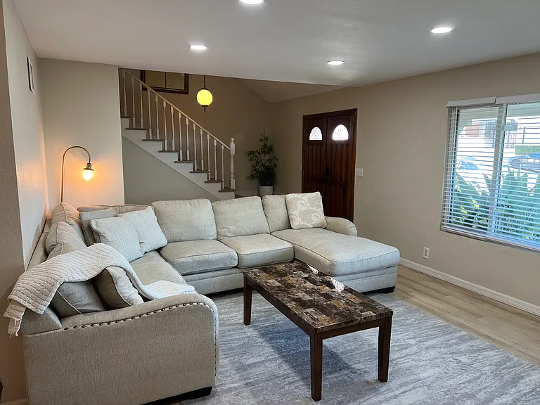 26541 Espalter Dr — Photo 2