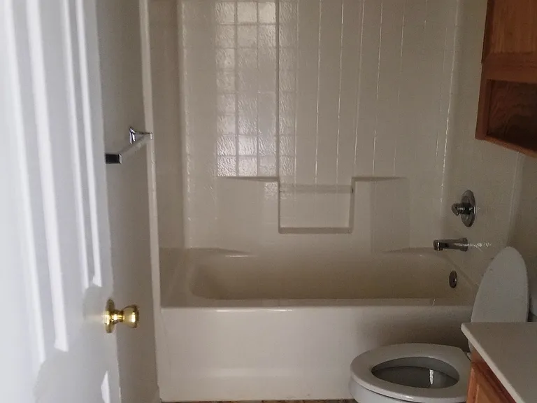 306 Janelle Dr #B — Photo 6