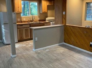 23880 Bowl Rd, Crestline, CA 92325