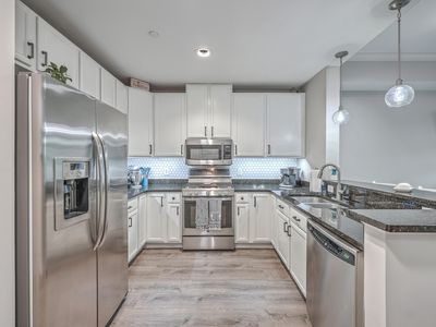 135 Pier View St UNIT 203, Daniel Island, SC, 29492