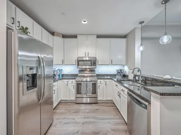 135 Pier View St Unit 203, Daniel Island, SC 29492