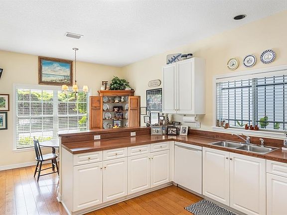 4th image of 2175 S COUNTRYSIDE CIRCLE S