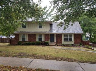 10618 W 52nd Cir, Shawnee, KS 66203